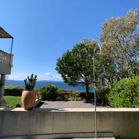 De Luxe Plage Et Mer A Rayol